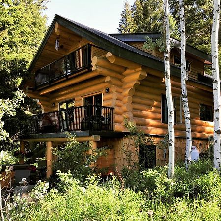 A Suite Retreat - Beyond Bed & Breakfast Sun Peaks Ngoại thất bức ảnh