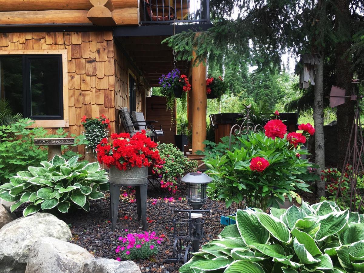 A Suite Retreat - Beyond Bed & Breakfast Sun Peaks Ngoại thất bức ảnh