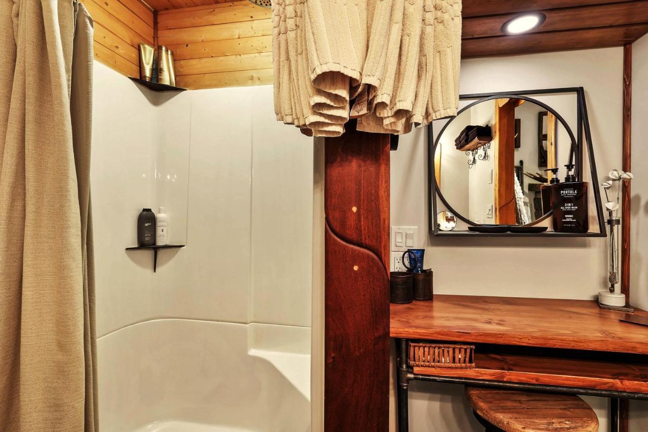 A Suite Retreat - Beyond Bed & Breakfast Sun Peaks Ngoại thất bức ảnh