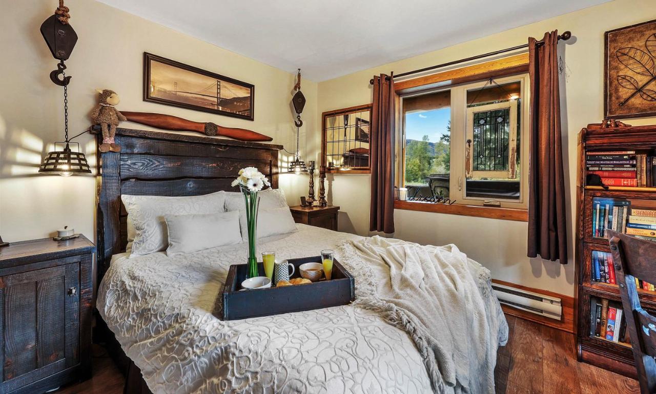 A Suite Retreat - Beyond Bed & Breakfast Sun Peaks Ngoại thất bức ảnh